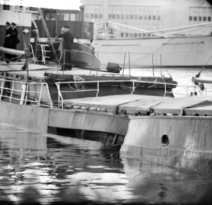 Aanvaring op Noordzeekanaal Beschadigde neusdeel van de Daniel M, Bestanddeelnr 912-5673