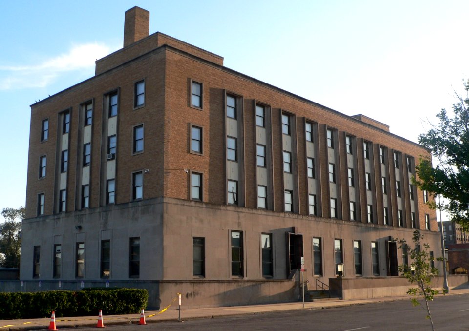 Aberdeen, SD, old post office from NE 1