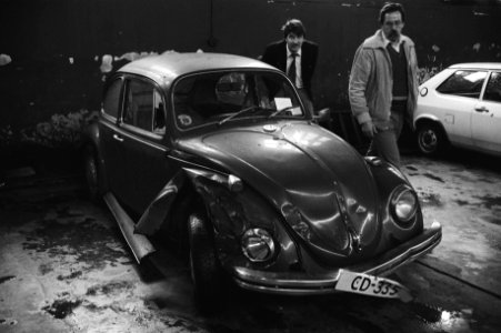Aanslagen, ambassadeurs, zonen, terrorisme, auto's, Benler, Ahmet, Benler, Özdem, Bestanddeelnr 930-4893