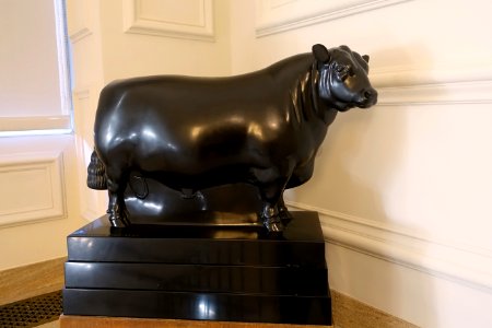 Aberdeen Angus, Black Knight of Auchterarder, by Herbert Haseltine, 1922-1924, black Belgian marble - Addison Gallery of American Art - Phillips Academy Andover - Andover, Massachusetts - DSC05270