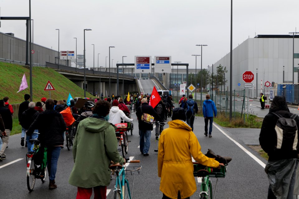 Abgehoben demonstration against BER opening 2020-10-31 96