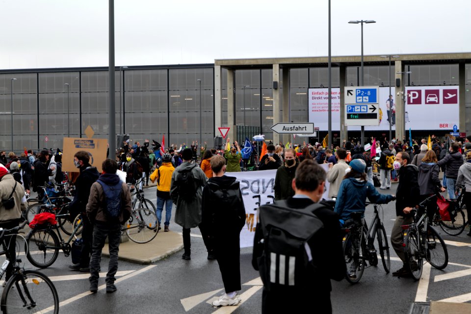 Abgehoben demonstration against BER opening 2020-10-31 53
