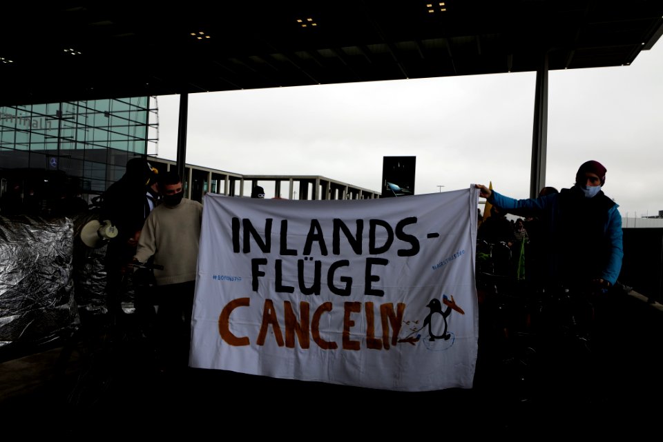 Abgehoben demonstration against BER opening 2020-10-31 45