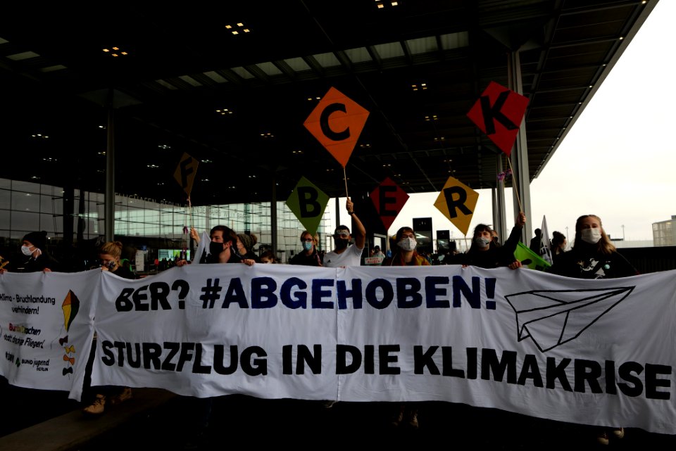Abgehoben demonstration against BER opening 2020-10-31 28