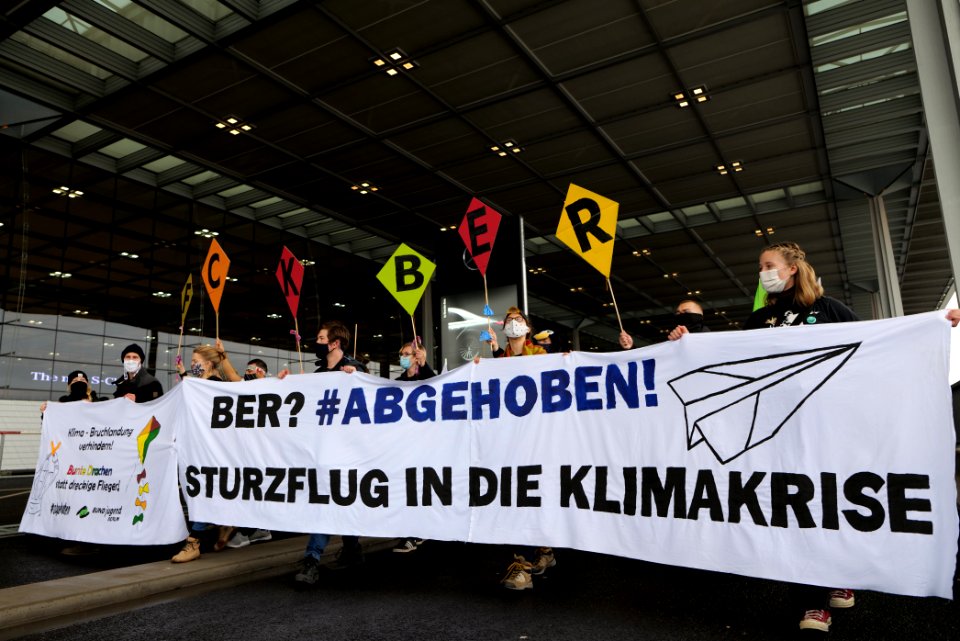 Abgehoben demonstration against BER opening 2020-10-31 35