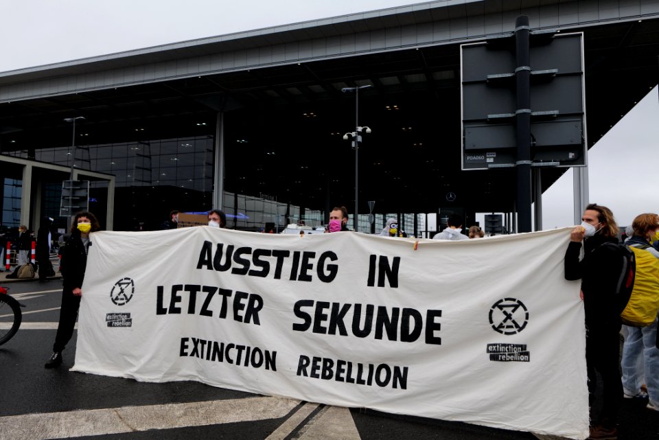 Abgehoben demonstration against BER opening 2020-10-31 60