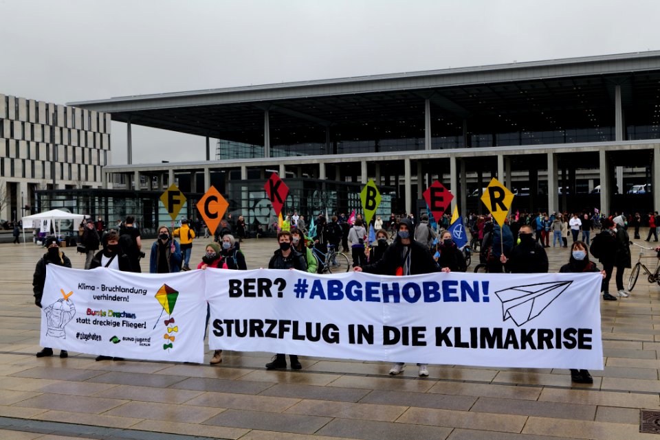 Abgehoben demonstration against BER opening 2020-10-31 104