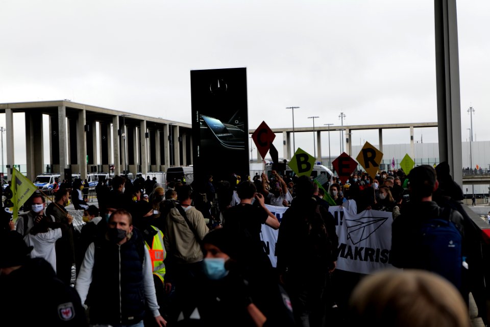 Abgehoben demonstration against BER opening 2020-10-31 20