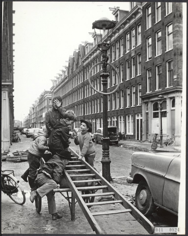 Achterbuurten, straten, stadsjeugd, Bestanddeelnr 041-0824