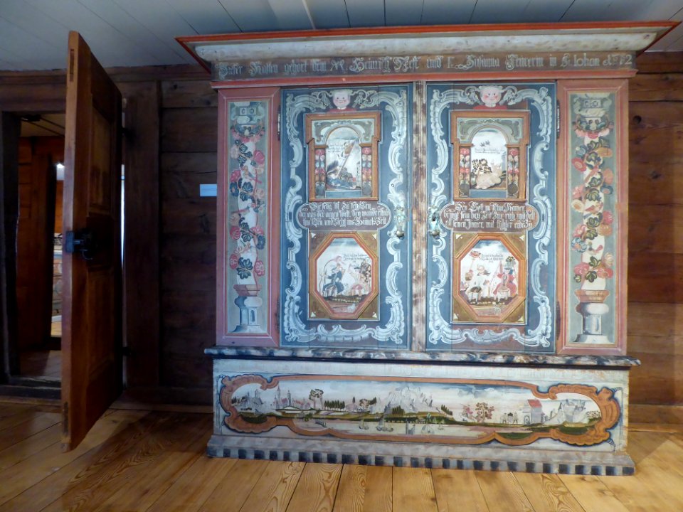 Ackerhus Kasten Neff und Feurerin