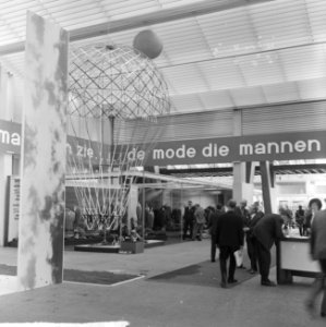 Achttiende Herenmodebeurs in RAI geopend Kijk op een der stands, Bestanddeelnr 915-4926