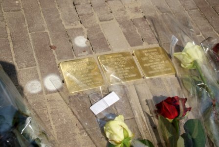 Achterstraat 24, rozen, 26-4-011