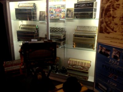 Accordeonmuseum De Muse - 17 accordeons (Italië)