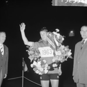 Achtervolging voor Proffessionals 5 km in Olympisch Stadion , kampioenschap spri, Bestanddeelnr 915-2354