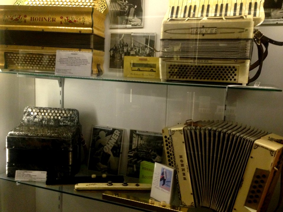 Accordeonmuseum De Muse - 16 accordeons (Hohner)
