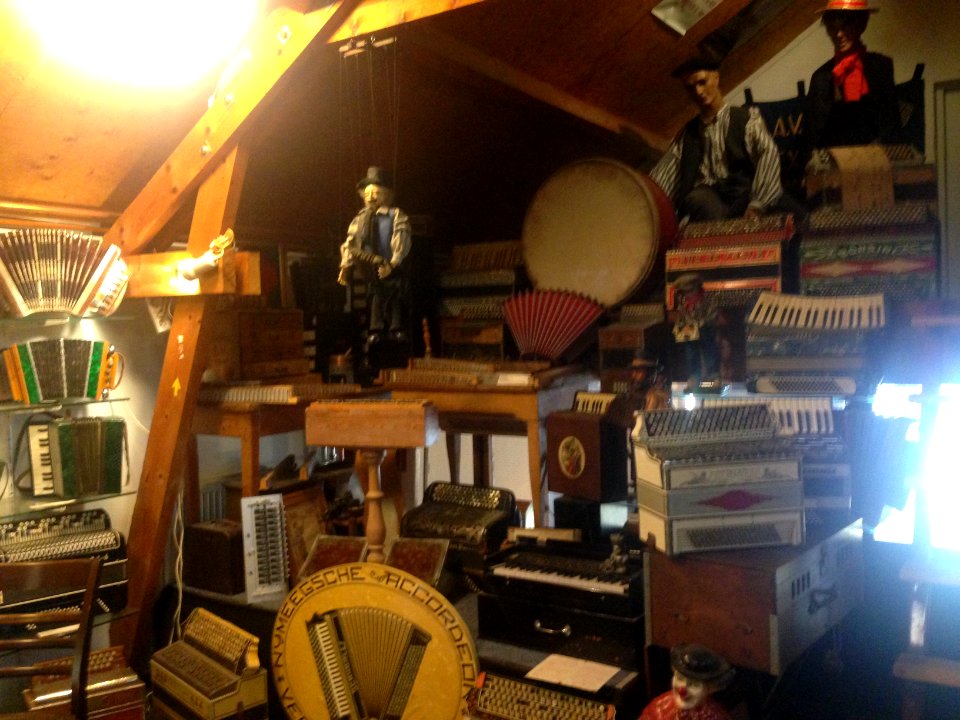 Accordeonmuseum De Muse - 24 accordeons (Frankrijk)