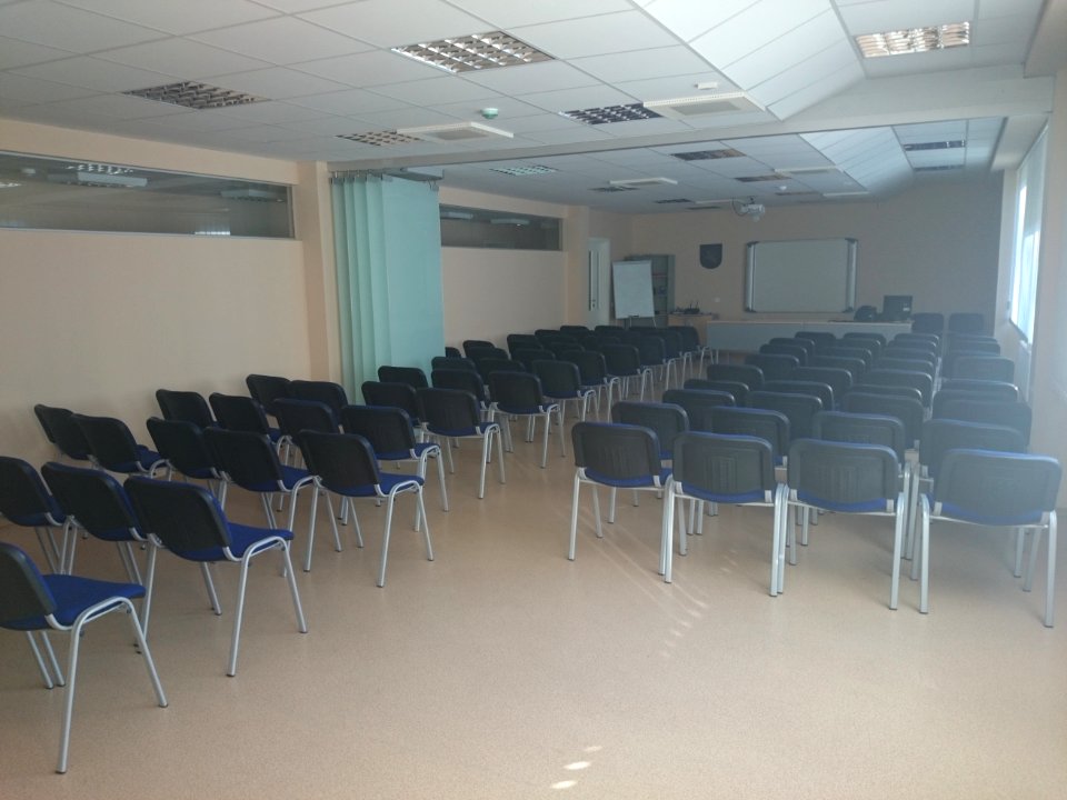 Achemos mokymo centro salė