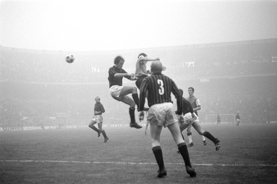 AC Milan tegen Feyenoord 1-0 Europa Cup I . Aktie, Bestanddeelnr 922-9637
