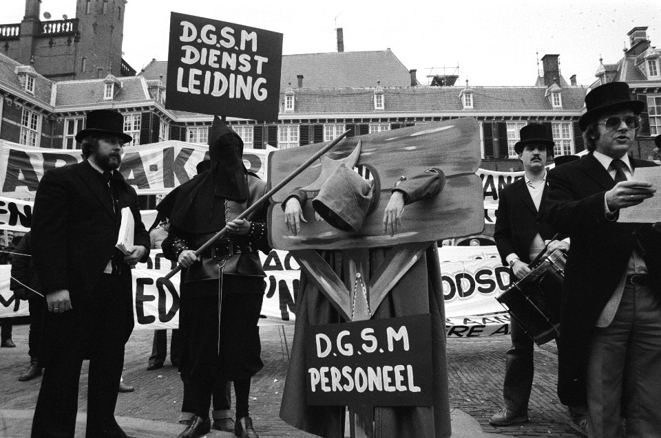 ABVAKABO bij directoraat Scheepvaart en Maritieme Zaken (DGSM) dem. tegen samen, Bestanddeelnr 931-9828