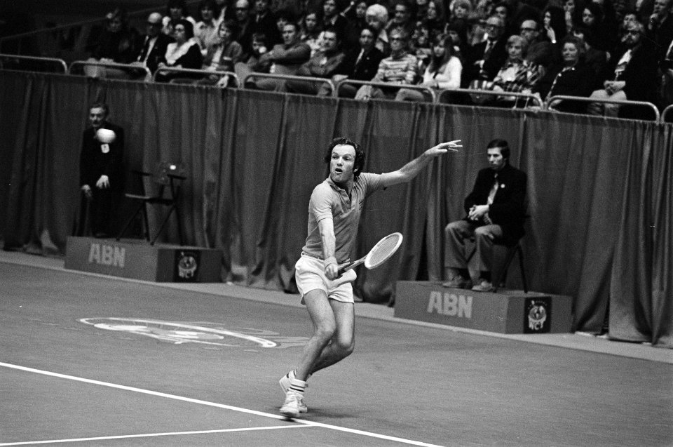 ABN-wereldtennistoernooi in Rotterdam Tom Okker in actie, Bestanddeelnr 927-7841