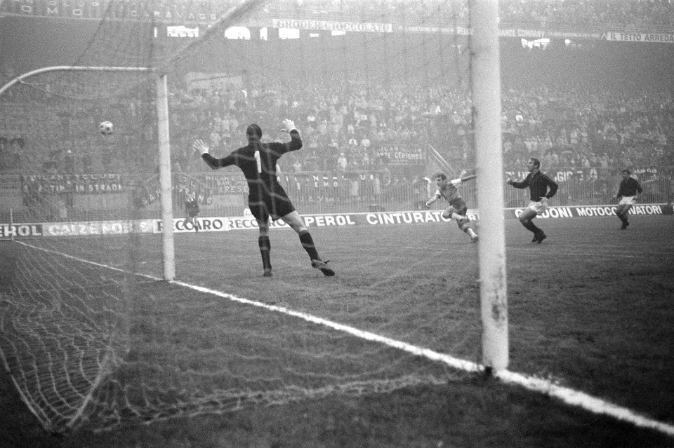 AC Milan tegen Feyenoord 1-0 Europa Cup I . Aktie, Bestanddeelnr 922-9636
