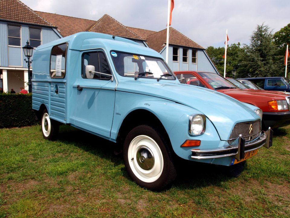 Acadiane (1985), licence registration 8-VJK-87 at the Autotron Oldtimer meeting 2010, Rosmalen, The Netherlands p3