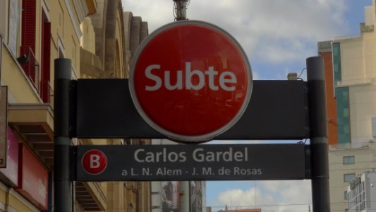 Acceso Est. Gardel (3)