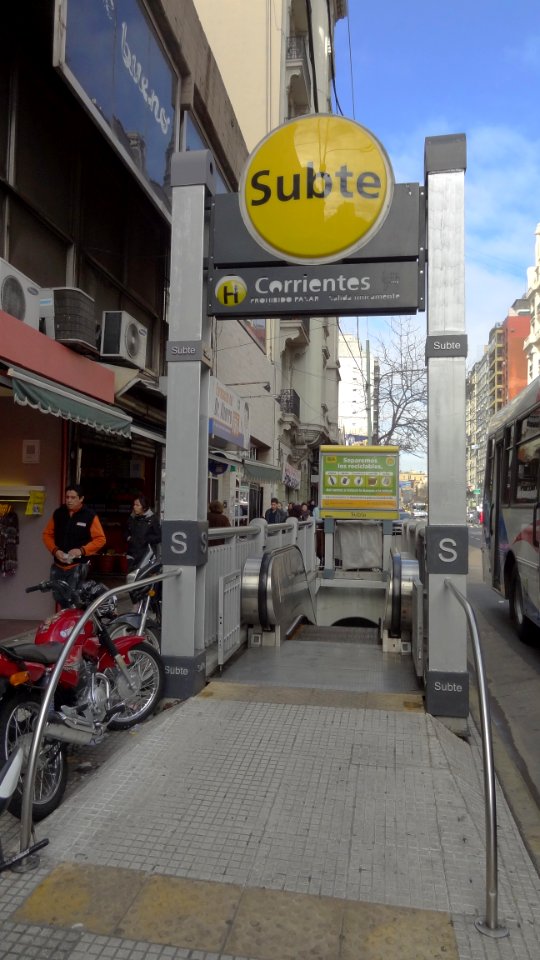 Acceso Est. Corrientes (1)