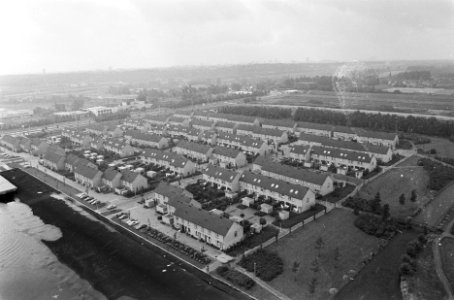 ABP-woningen in Heydnahof te Rotterdam waarvan huur mogelijk te hoog is (overzic, Bestanddeelnr 933-7482