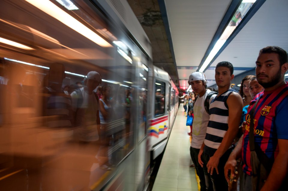 Abordando el Metro de Valencia