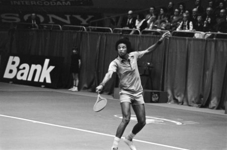 ABN-wereldtennistoernooi in Rotterdam Arthur Ashe in actie, Bestanddeelnr 927-7839