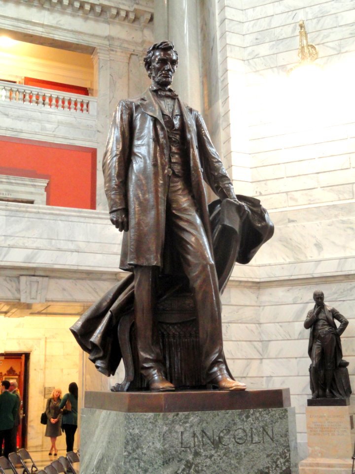 Abraham Lincoln by Adolph Alexander Weinman - Kentucky State Capitol - DSC09238