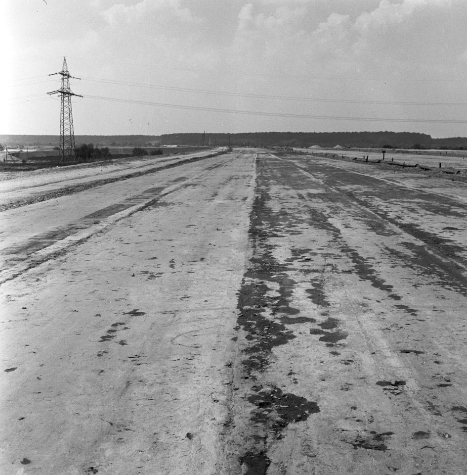 Aanleg en verbeteren van wegen, dijken en spaarbekken, stabilisatie, autobahn, A, Bestanddeelnr 161-0325