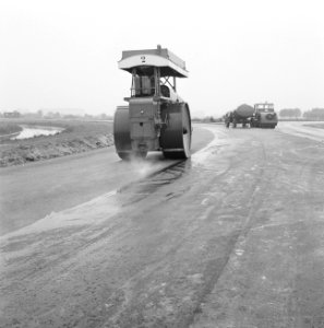 Aanleg en verbeteren van wegen, dijken en spaarbekken, rijkswegen, verkeerseilan, Bestanddeelnr 161-0955