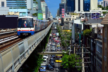 Traffic metro sky tram