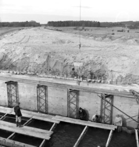 Aanleg autosnelweg E35 A12 voorbij Arnhem, overzicht van de werkzaamheden, voo, Bestanddeelnr 912-0749