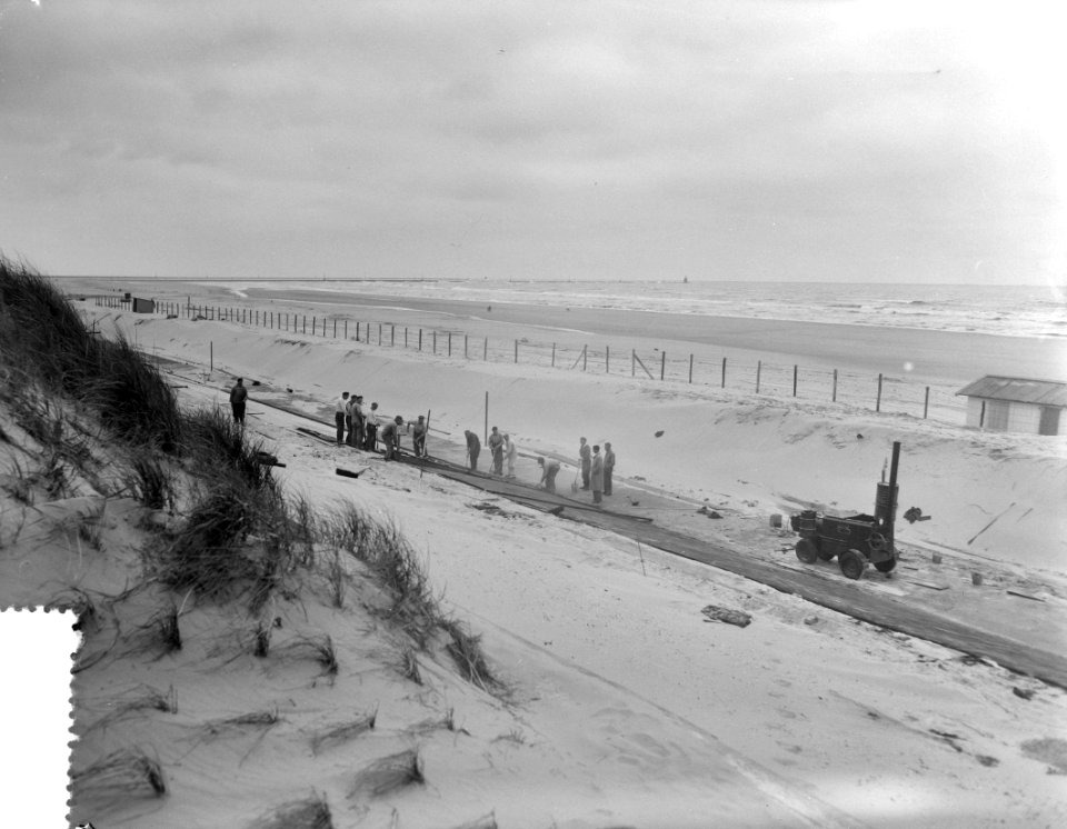 Aanleg asfaltglooiing Hoek van Holland, Bestanddeelnr 907-8441