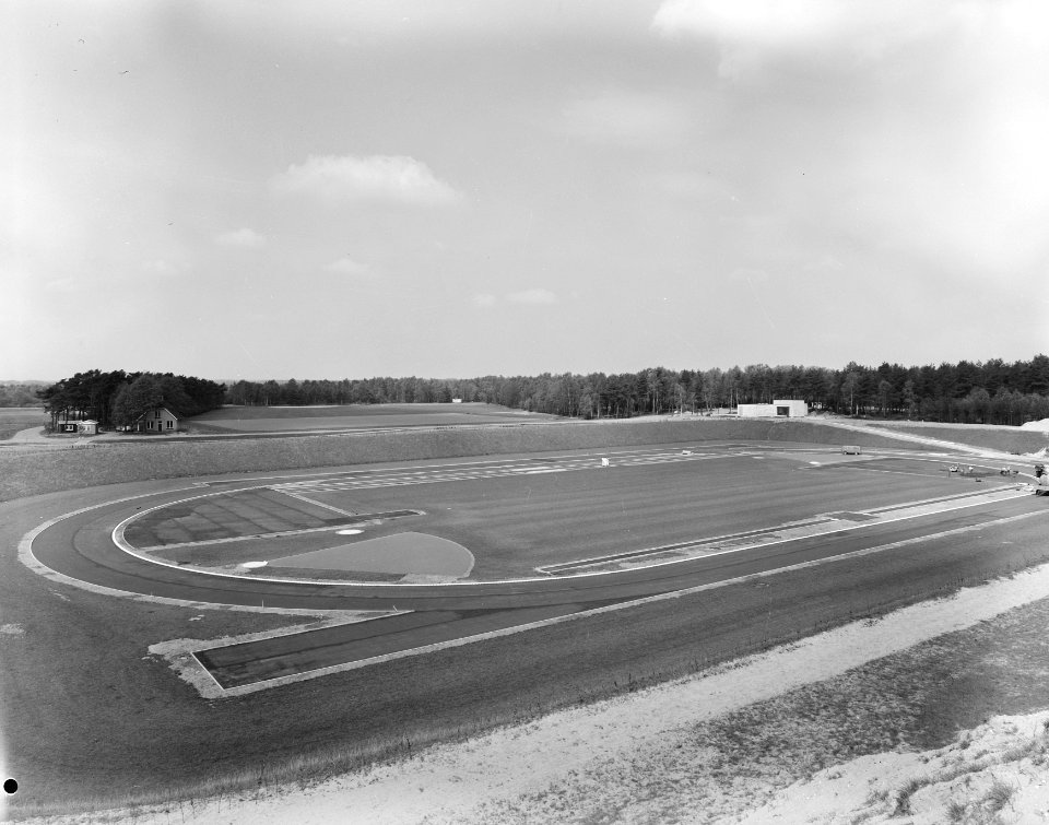Aanleg atletiekbaan, Bestanddeelnr 167-0684
