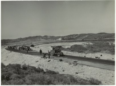 Aanleg van het racecircuit in de duinen., NL-HlmNHA 54004057