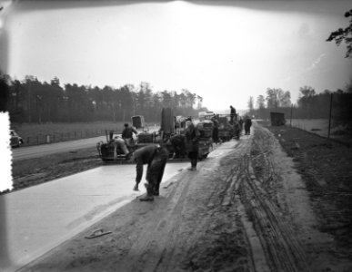 Aanleg tweede baan autoweg Utrecht-Arnhem bij Veenendaal, Bestanddeelnr 907-4726