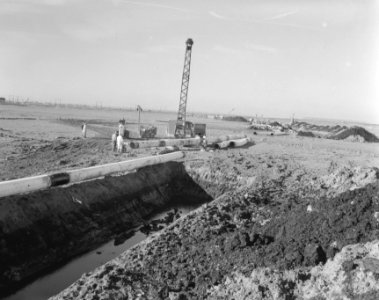 Aanleg van de Rotterdam Rijn oliepijpleiding tussen Moerdijk en Lage Zwaluwe, Bestanddeelnr 910-1370