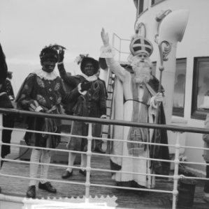 Aankomst Sint Nicolaas , Parkkade Rotterdam, Bestanddeelnr 910-8437