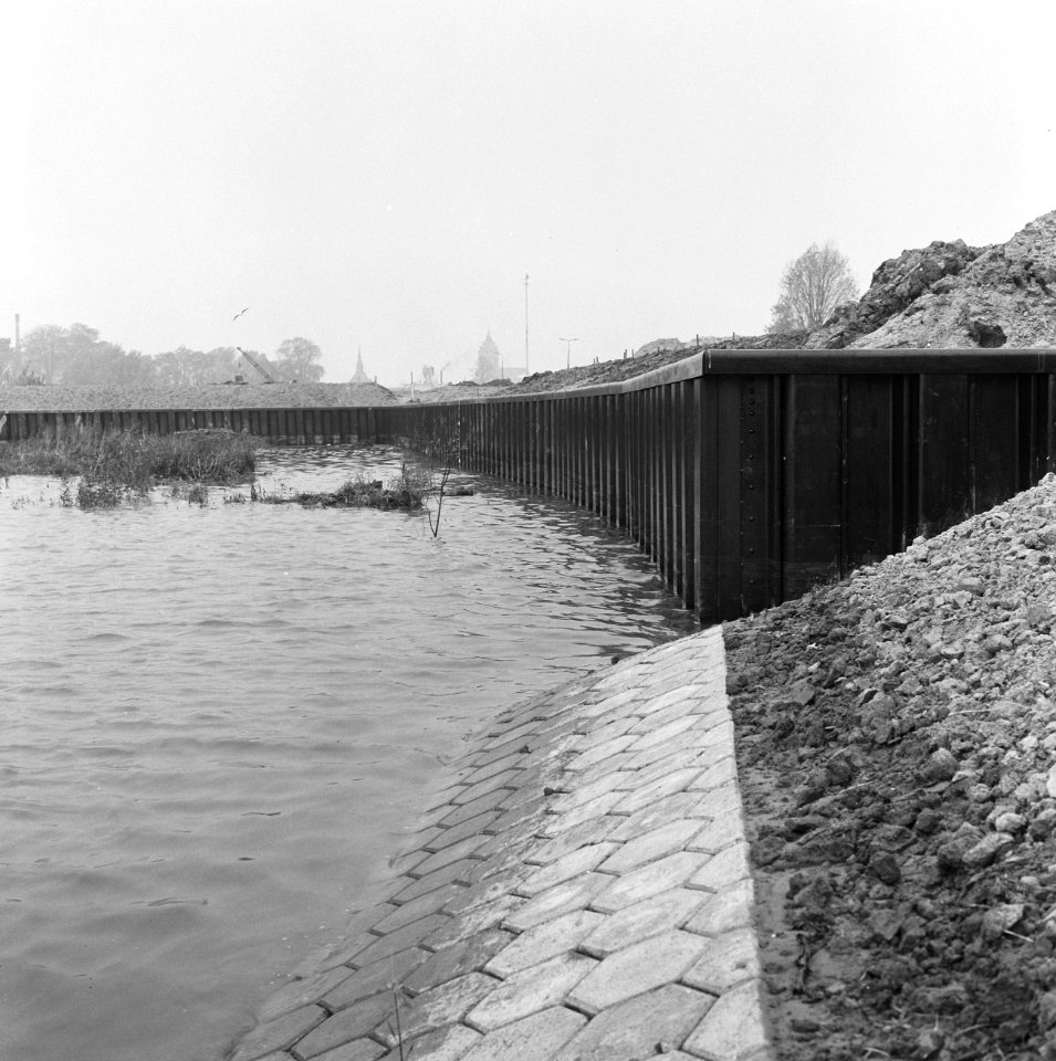 Aanleggen, verbeteren, wegen, dijken, spaarbekken, veerhavens, jachthavens, talu, Bestanddeelnr 168-0017