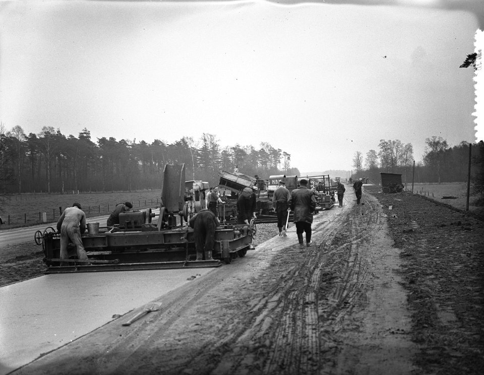 Aanleg tweede baan autoweg Utrecht-Arnhem bij Veenendaal, Bestanddeelnr 907-4725