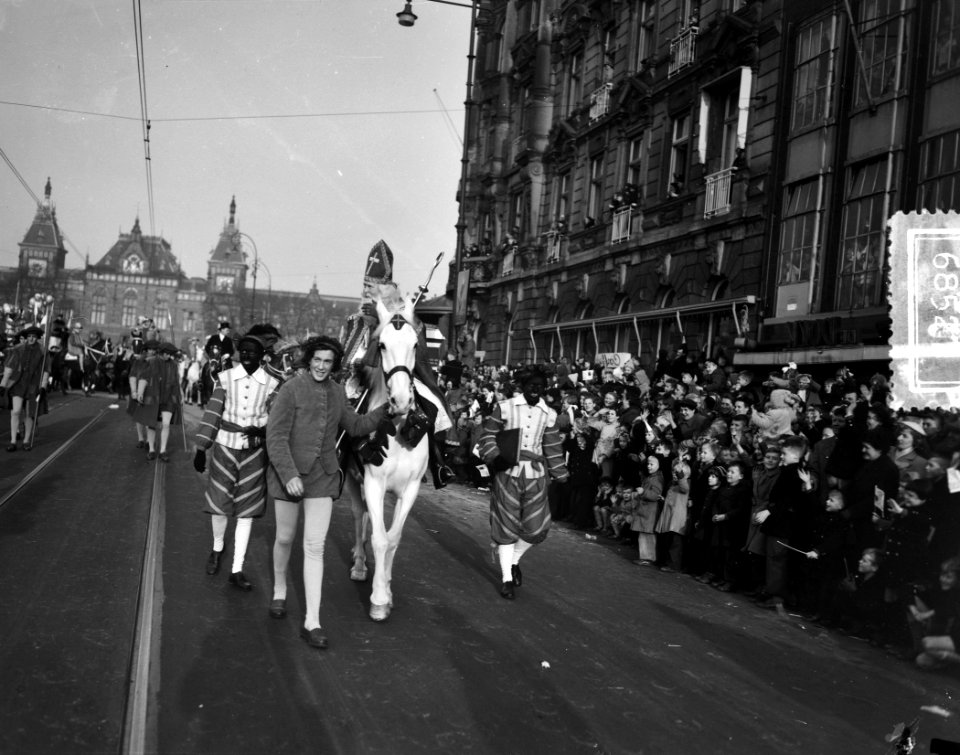 Aankomst Sint Nicolaas , Amsterdam, Bestanddeelnr 906-8527