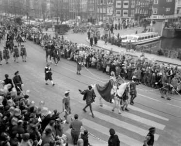 Aankomst St Nicolaas te Amsterdam, Bestanddeelnr 908-1533