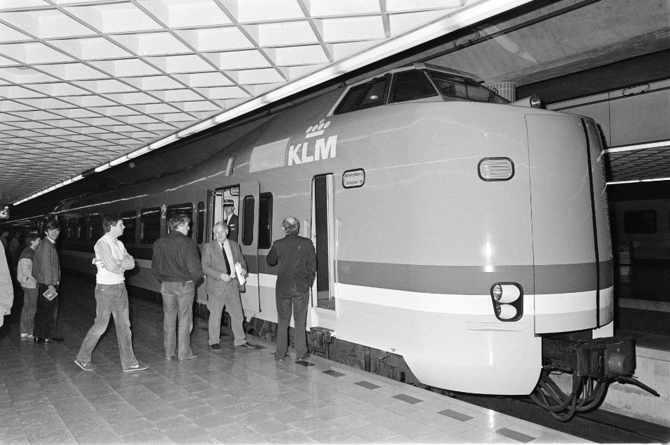 Aankomst station Schiphol, Bestanddeelnr 933-6237