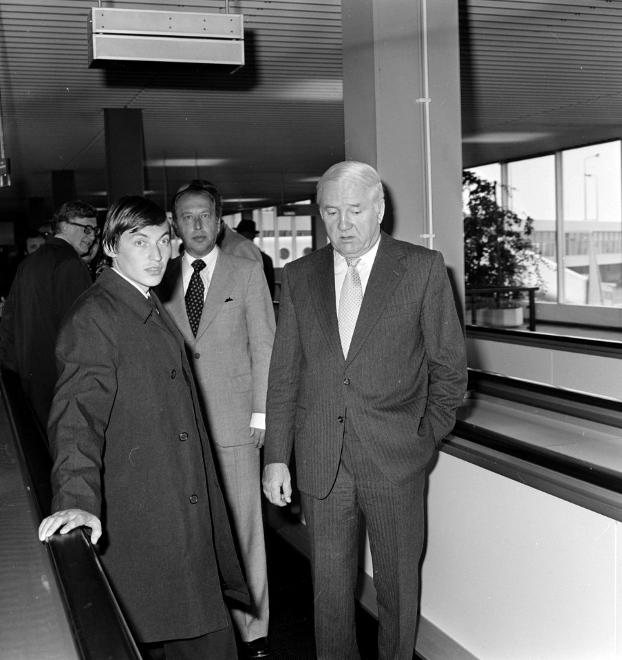 Aankomst schakers Smyslov en Karpov op Schiphol, Bestanddeelnr 929-3593