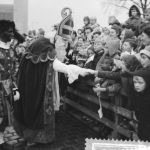 Aankomst Sint Nicolaas , Parkkade Rotterdam, Bestanddeelnr 910-8433