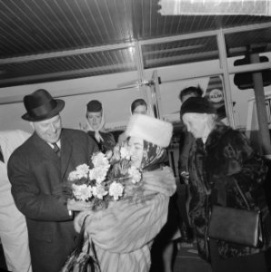 Aankomst Shirley Temple op Schiphol, Shirley Temple, Bestanddeelnr 917-5777